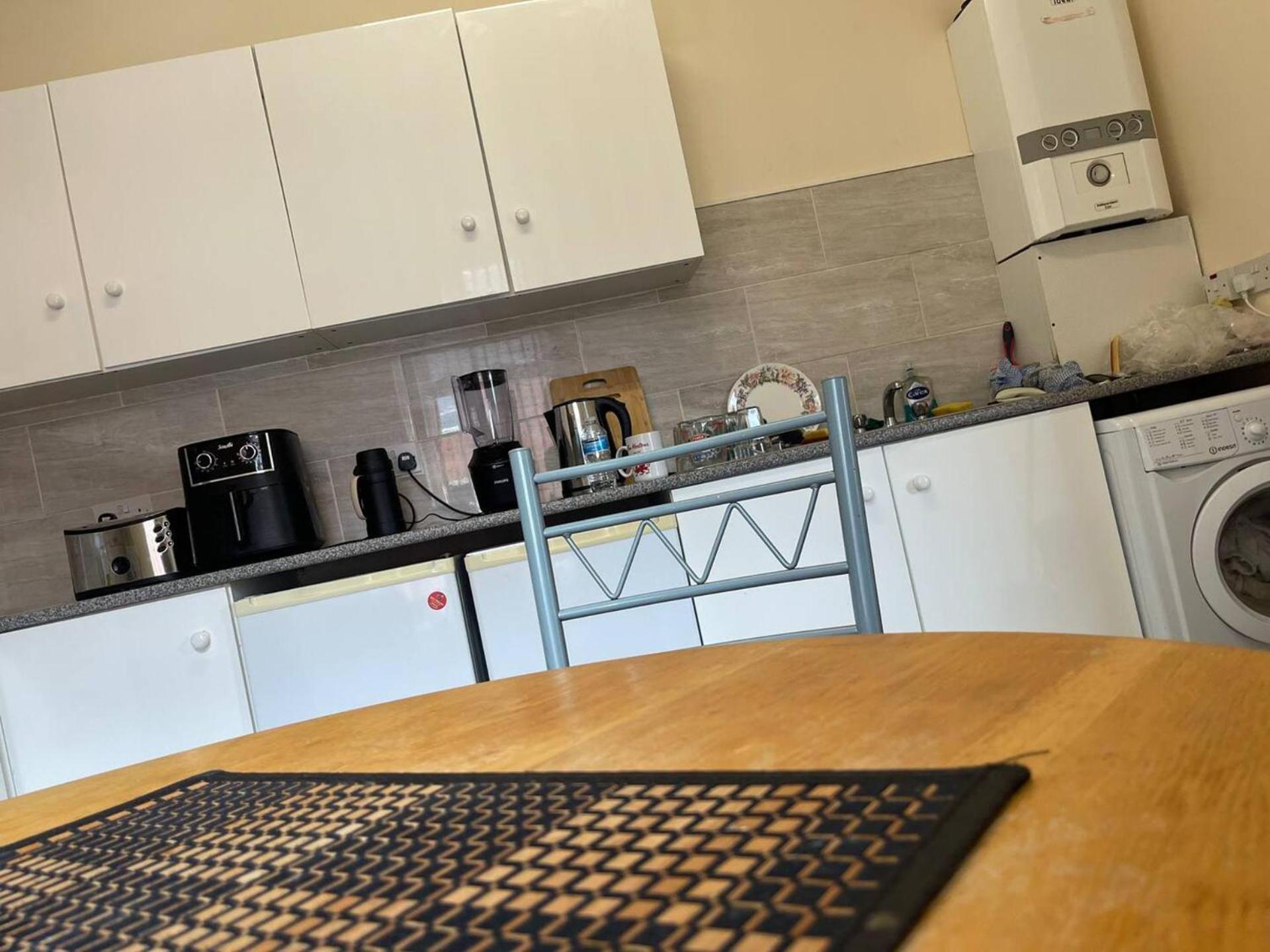 Stylish 1-Bed Apt - Sleeps 4 - Parking - Wifi Manchester Exterior foto