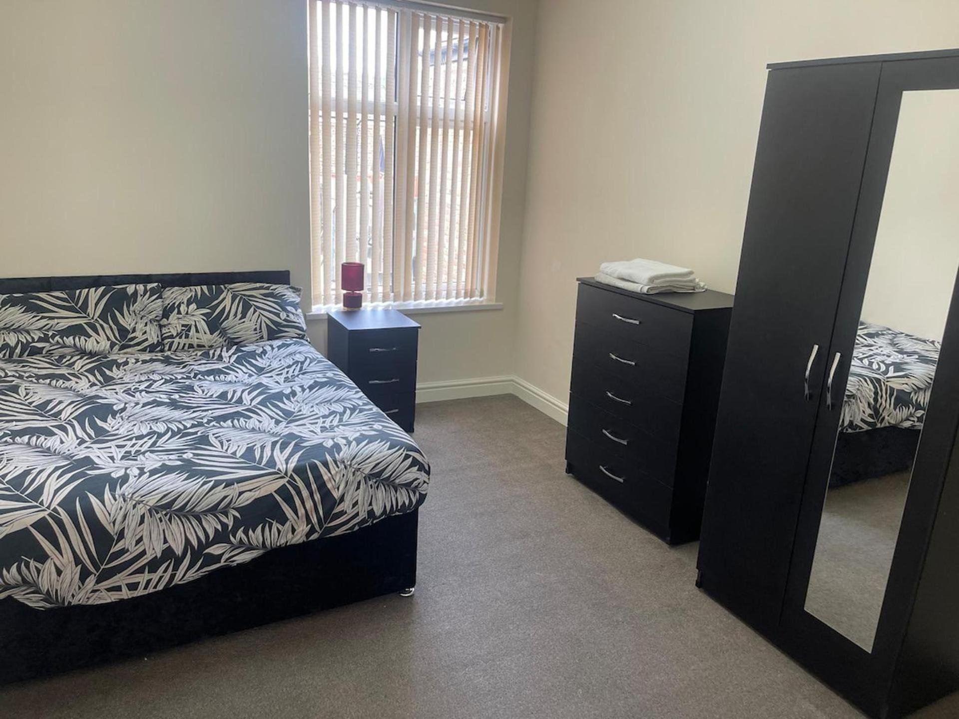 Stylish 1-Bed Apt - Sleeps 4 - Parking - Wifi Manchester Exterior foto