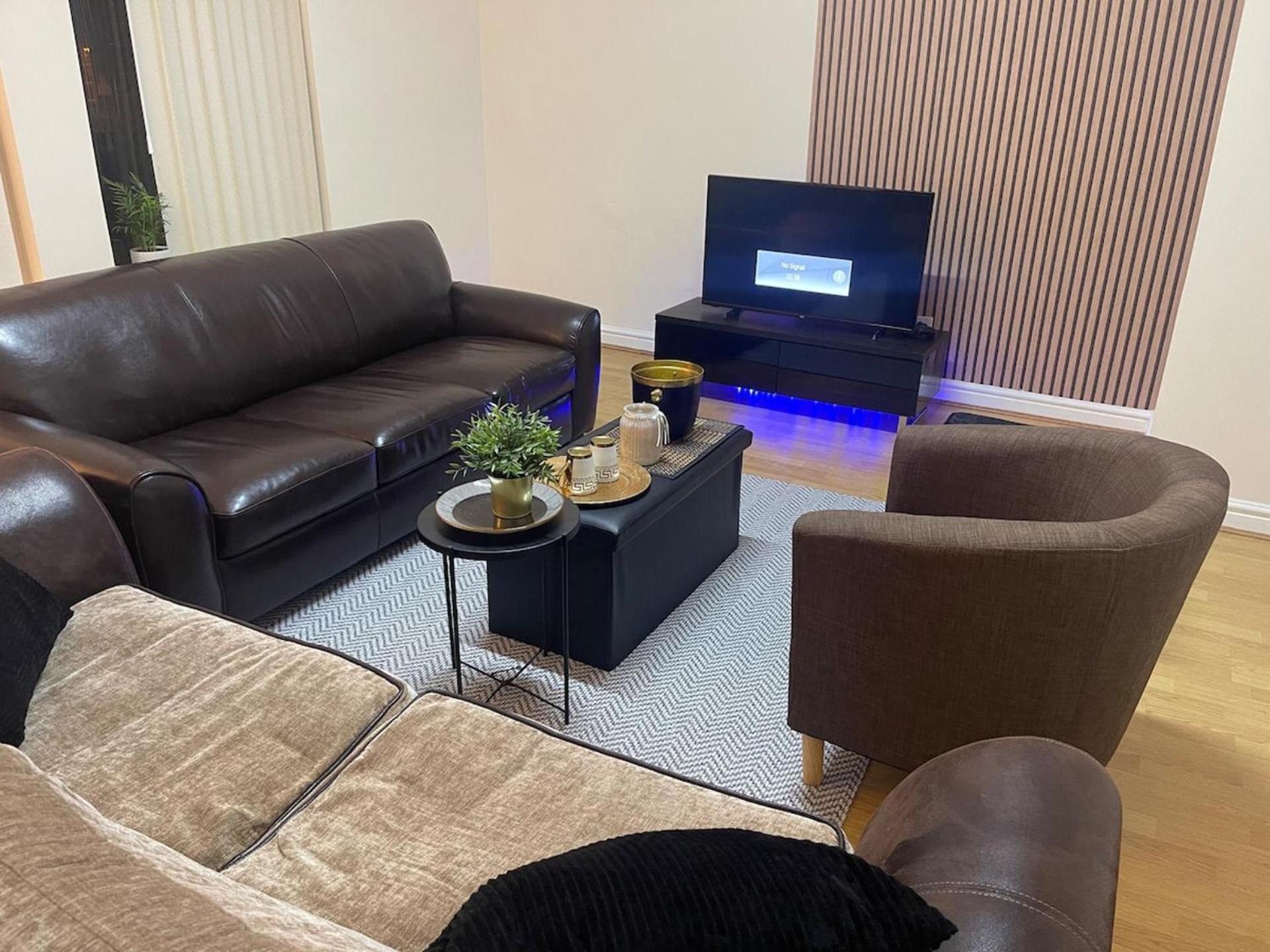 Stylish 1-Bed Apt - Sleeps 4 - Parking - Wifi Manchester Exterior foto